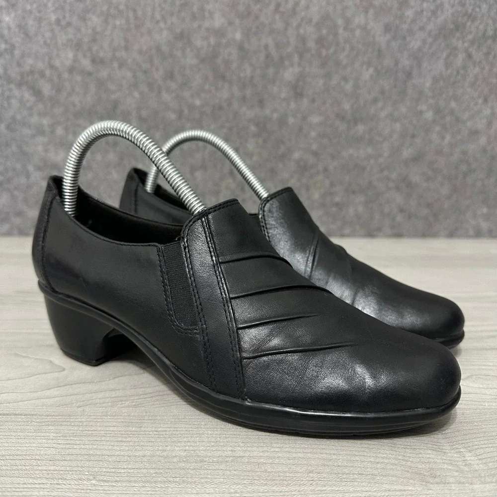 Clarks‎ Partridge Women's Size 8 Black Leather Pleated Slip On Block Heel Shoes
